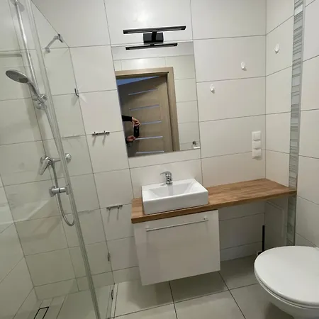 Plaza Apartment *